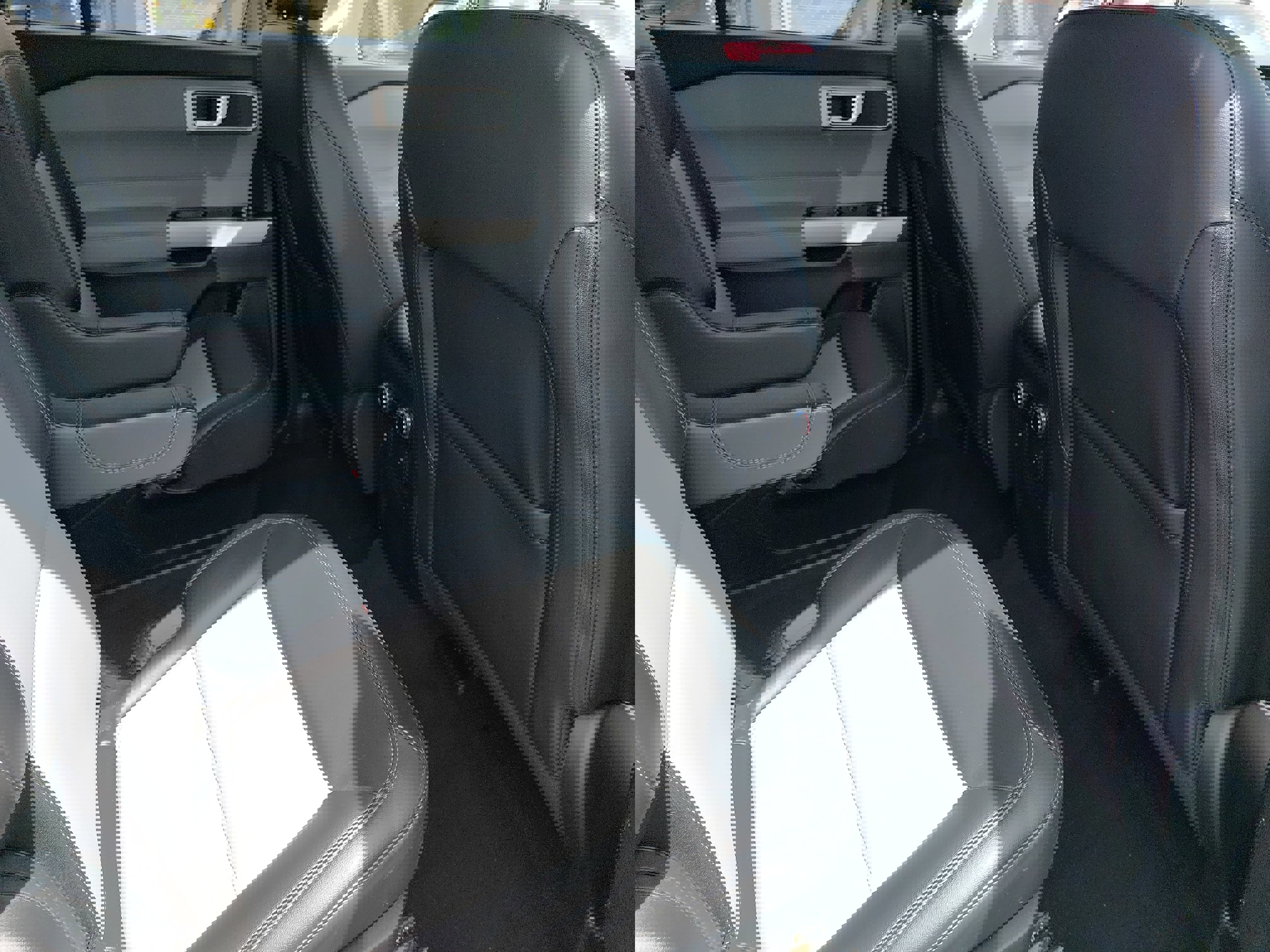 Used 2023 Ford Explorer XLT w/ Equipment Group 202A image 12