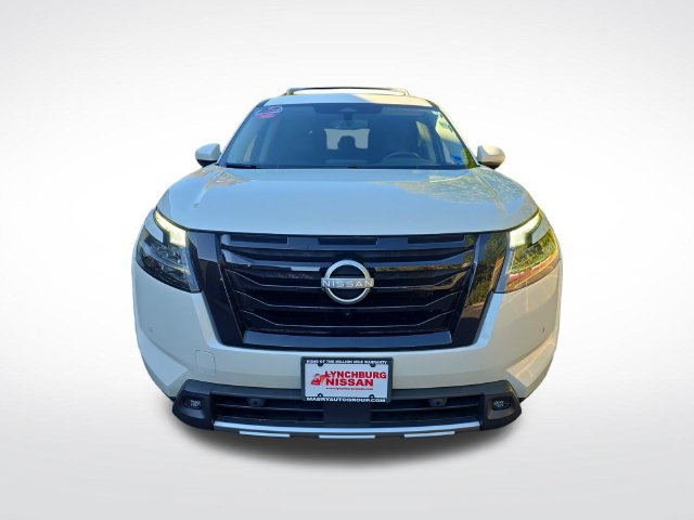 Used 2024 Nissan Pathfinder SL w/ SL Premium Package AWD/4WD image 10