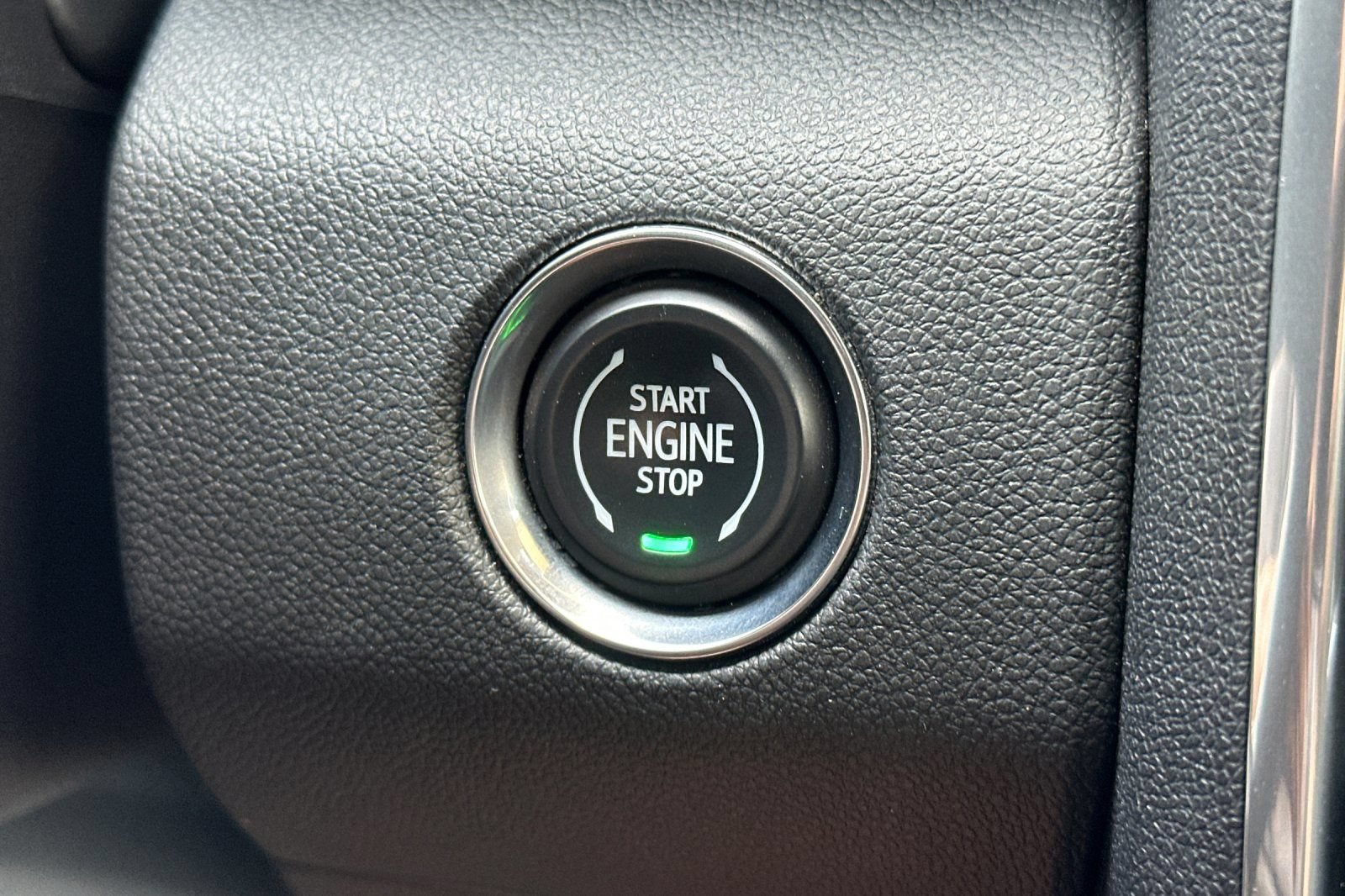 Certified 2025 GMC Acadia Elevation FWD image 25