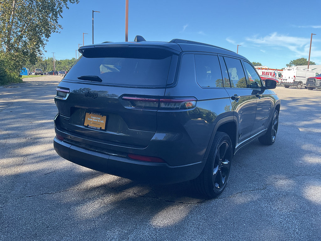 Used 2023 Jeep Grand Cherokee L Laredo AWD/4WD image 5