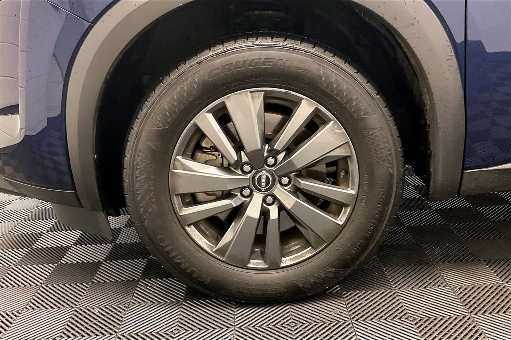 Certified 2024 Nissan Pathfinder SV image 7