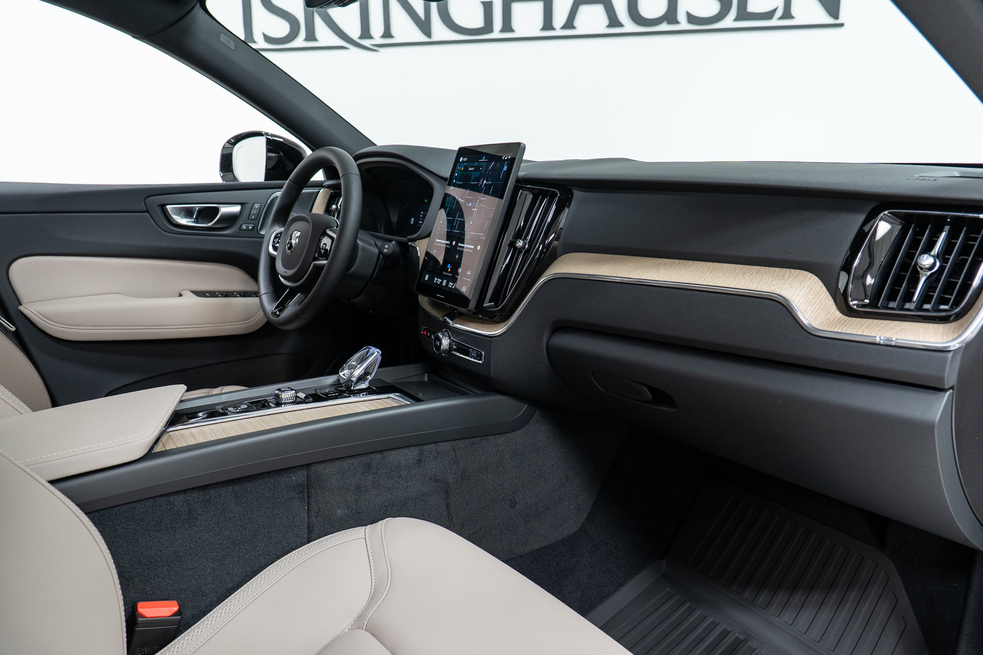 New 2026 Volvo XC60 B5 Plus w/ Climate Package image 21