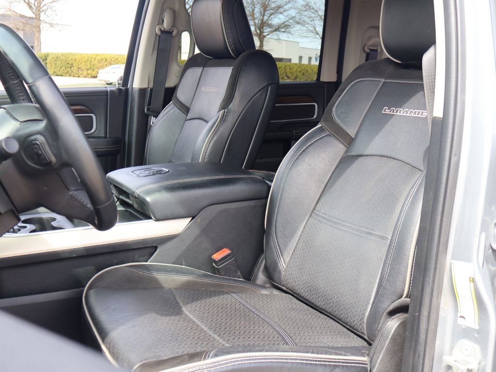 Used 2024 RAM 3500 Laramie image 27