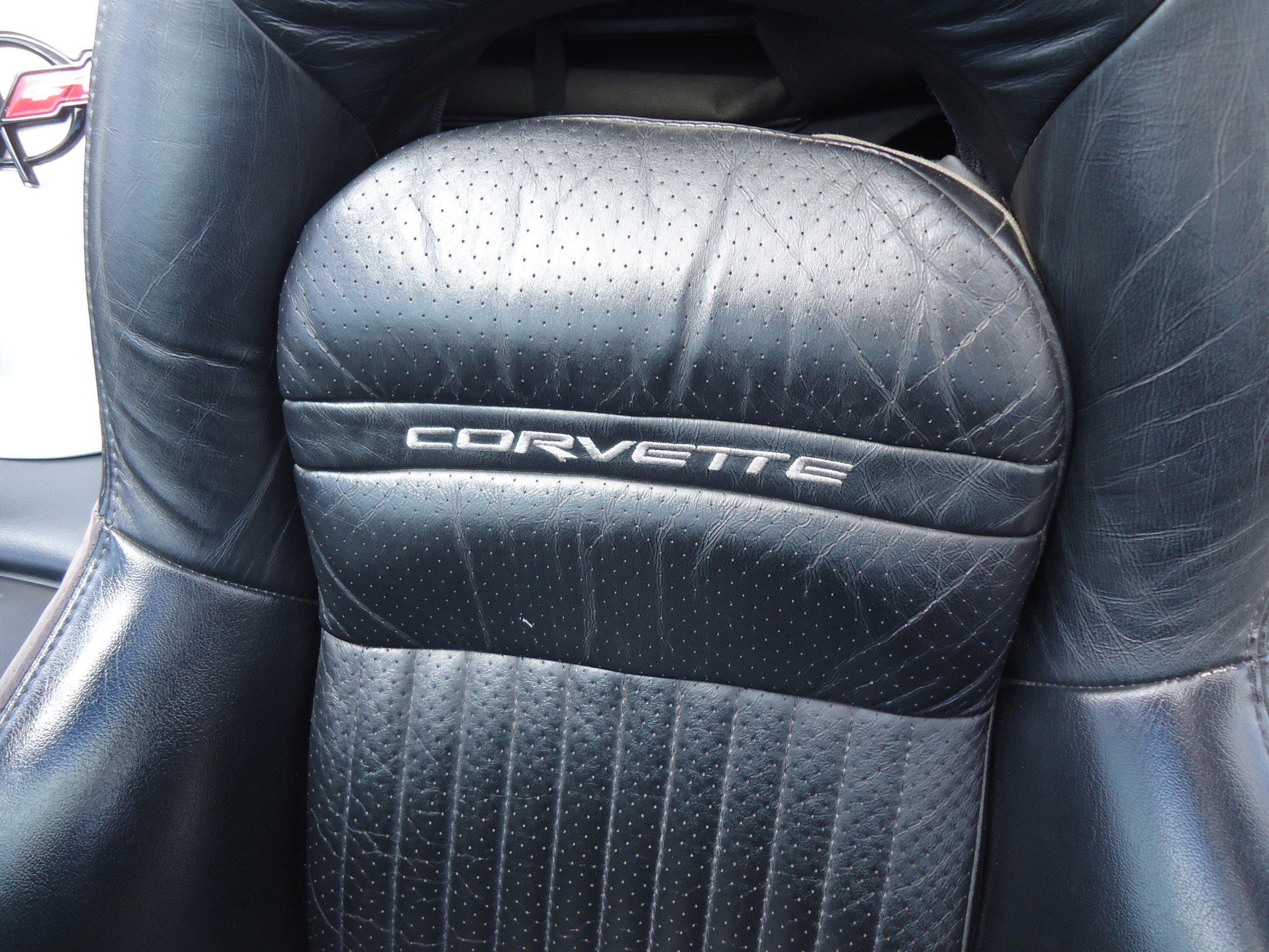 Used 2001 Chevrolet Corvette Convertible w/ Preferred Equipment Group2 image 22