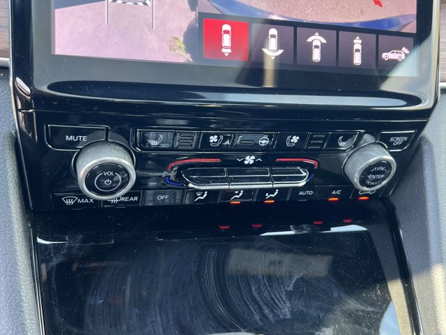 Certified 2022 Jeep Grand Cherokee Summit AWD/4WD image 32