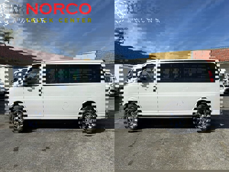 Used 2020 Chevrolet Express 3500 LT w/ LT Preferred Equipment Group image 7