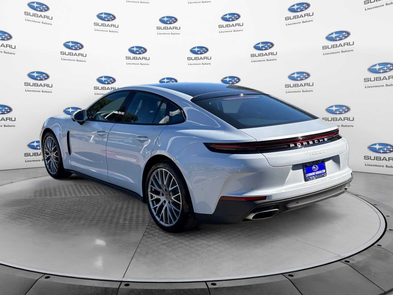 Used 2026 Porsche Panamera RWD image 3