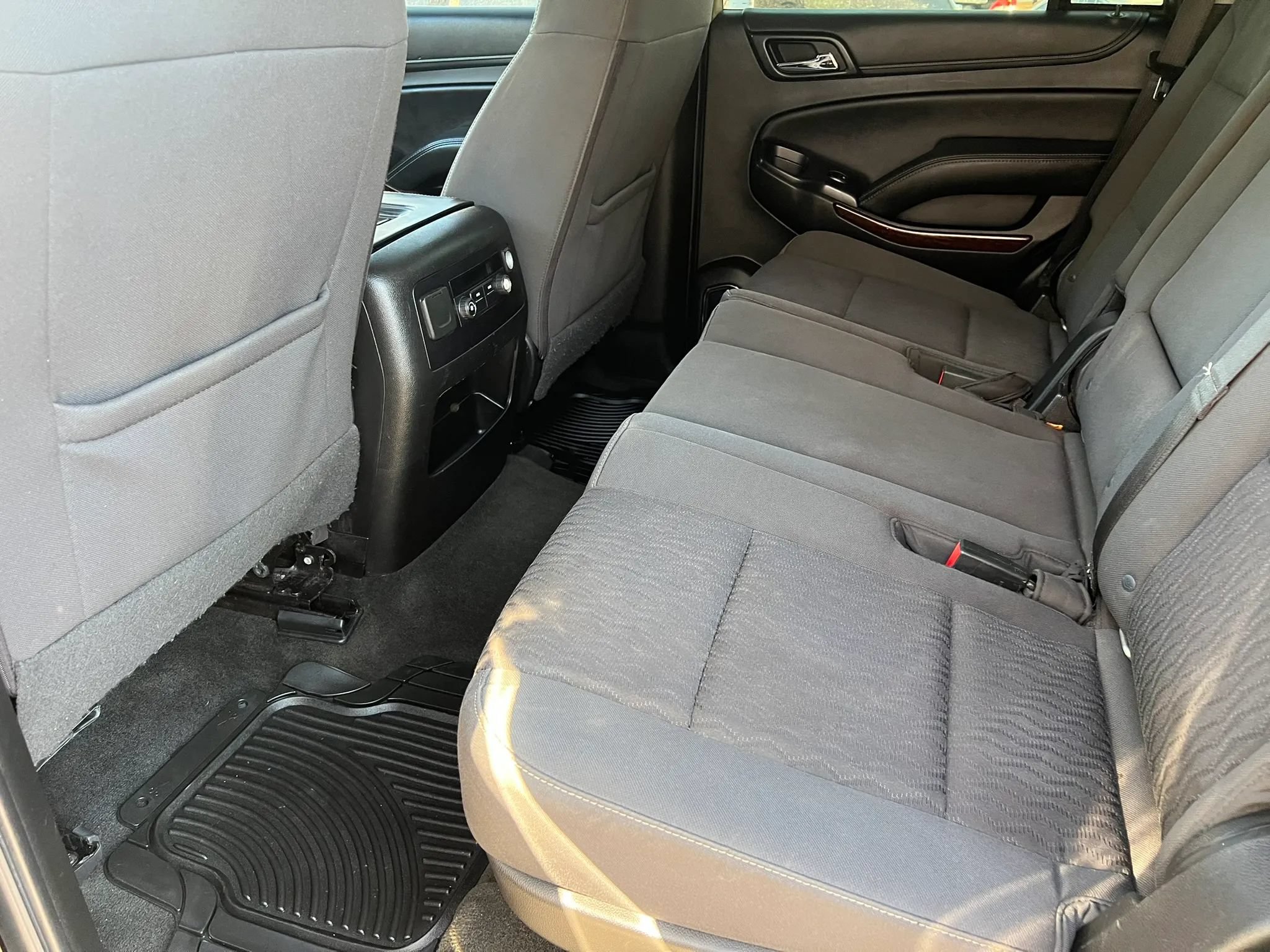 Used 2018 GMC Yukon SLE w/ SLE Value Package AWD/4WD image 13
