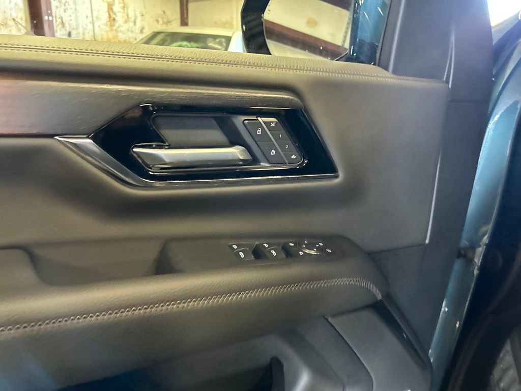 New 2026 GMC Yukon XL Denali image 12