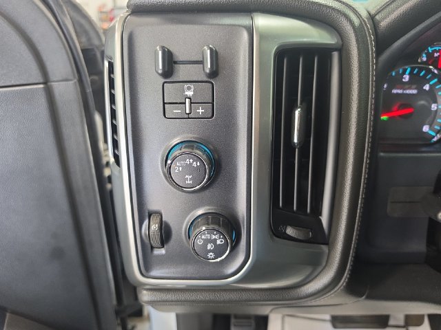 Used 2017 Chevrolet Silverado 1500 LTZ Z71 w/ LTZ Plus Package AWD/4WD image 19