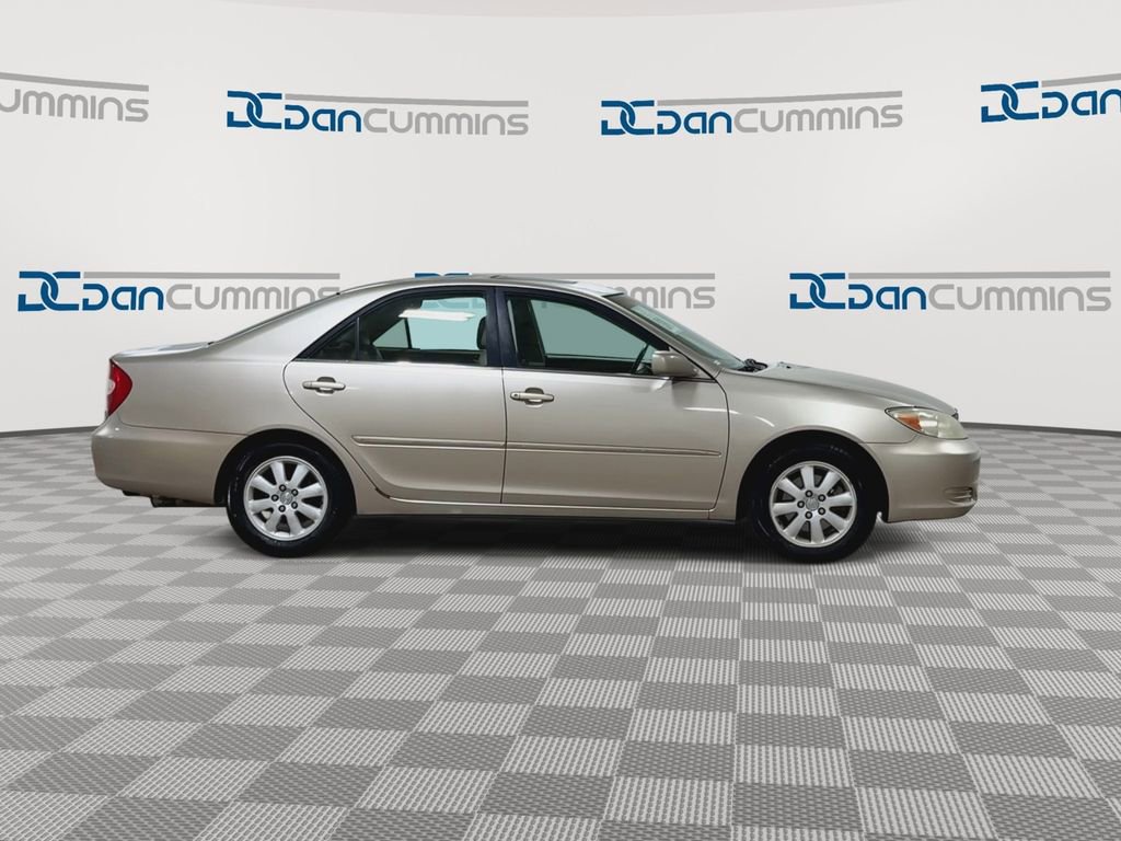 Used 2002 Toyota Camry XLE image 2
