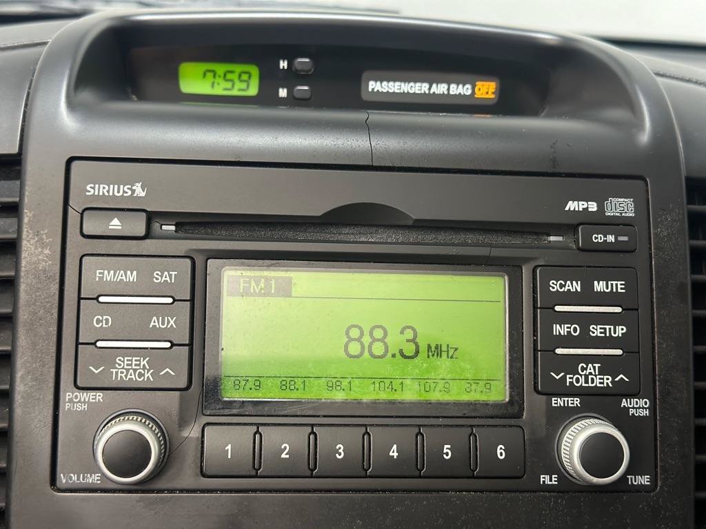 Used 2009 Kia Sedona FWD image 17