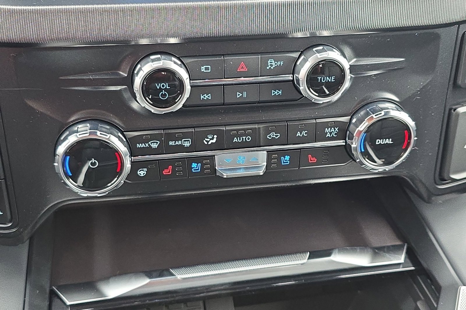 New 2026 Ford F250 Platinum image 26