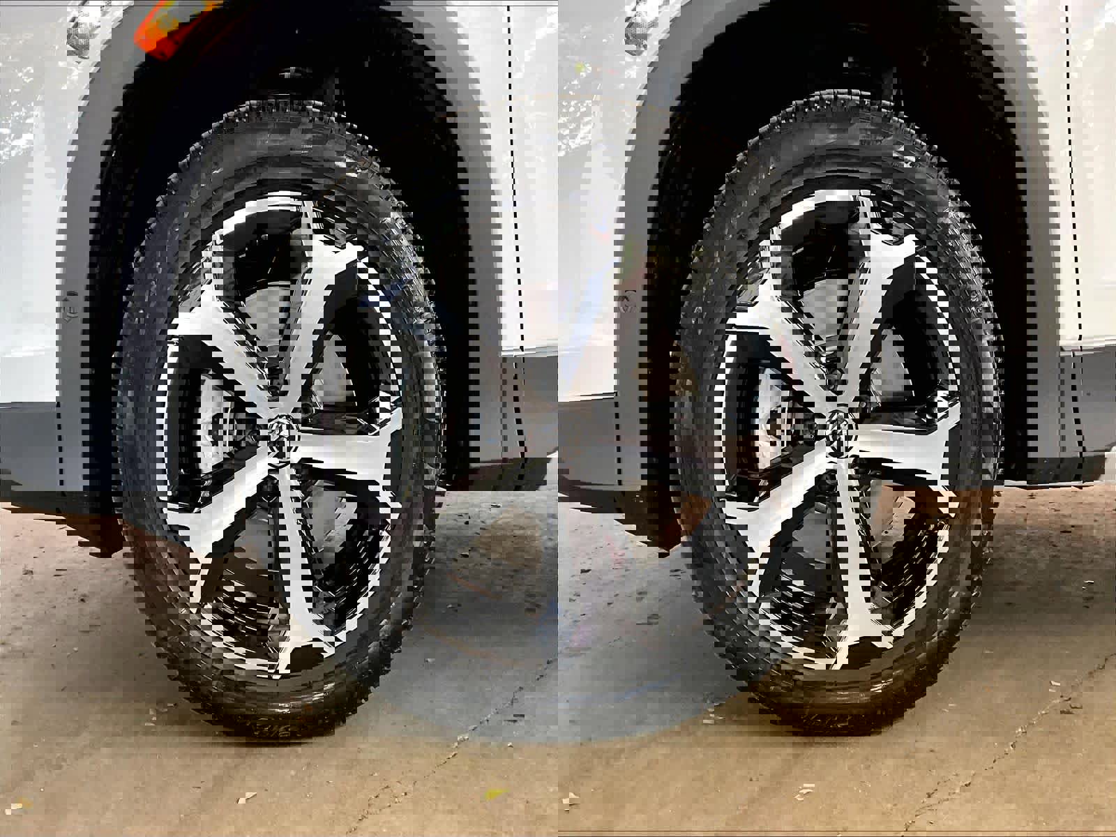 New 2026 Volkswagen Tiguan SE image 14