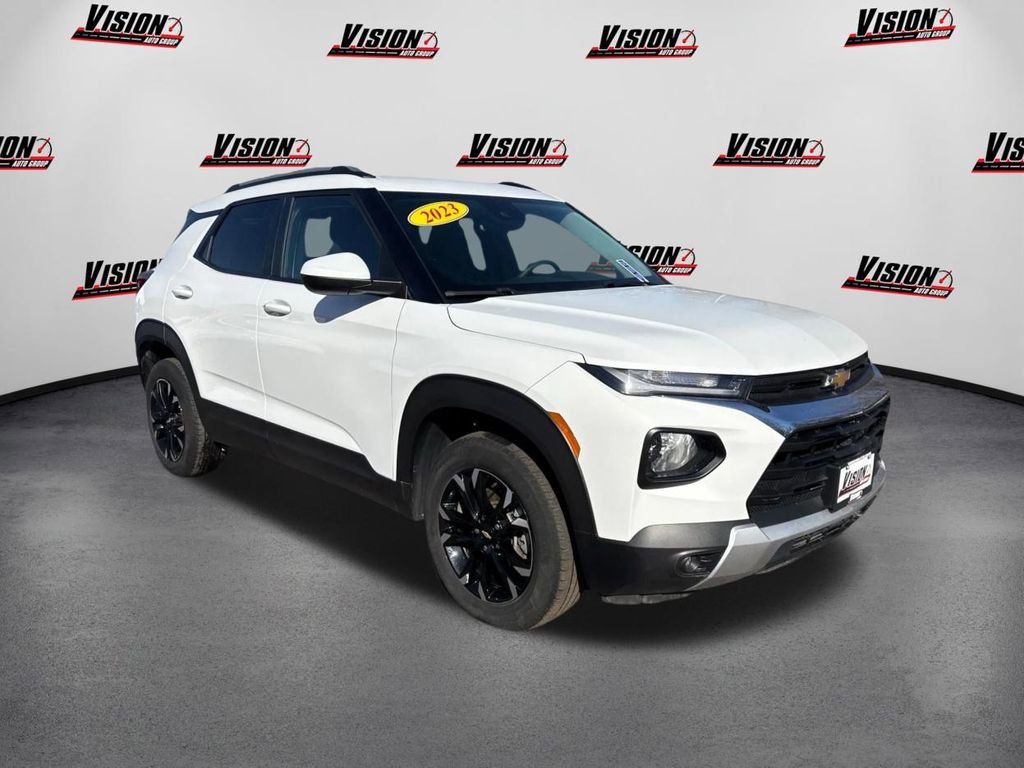 Used 2023 Chevrolet TrailBlazer LT image 3