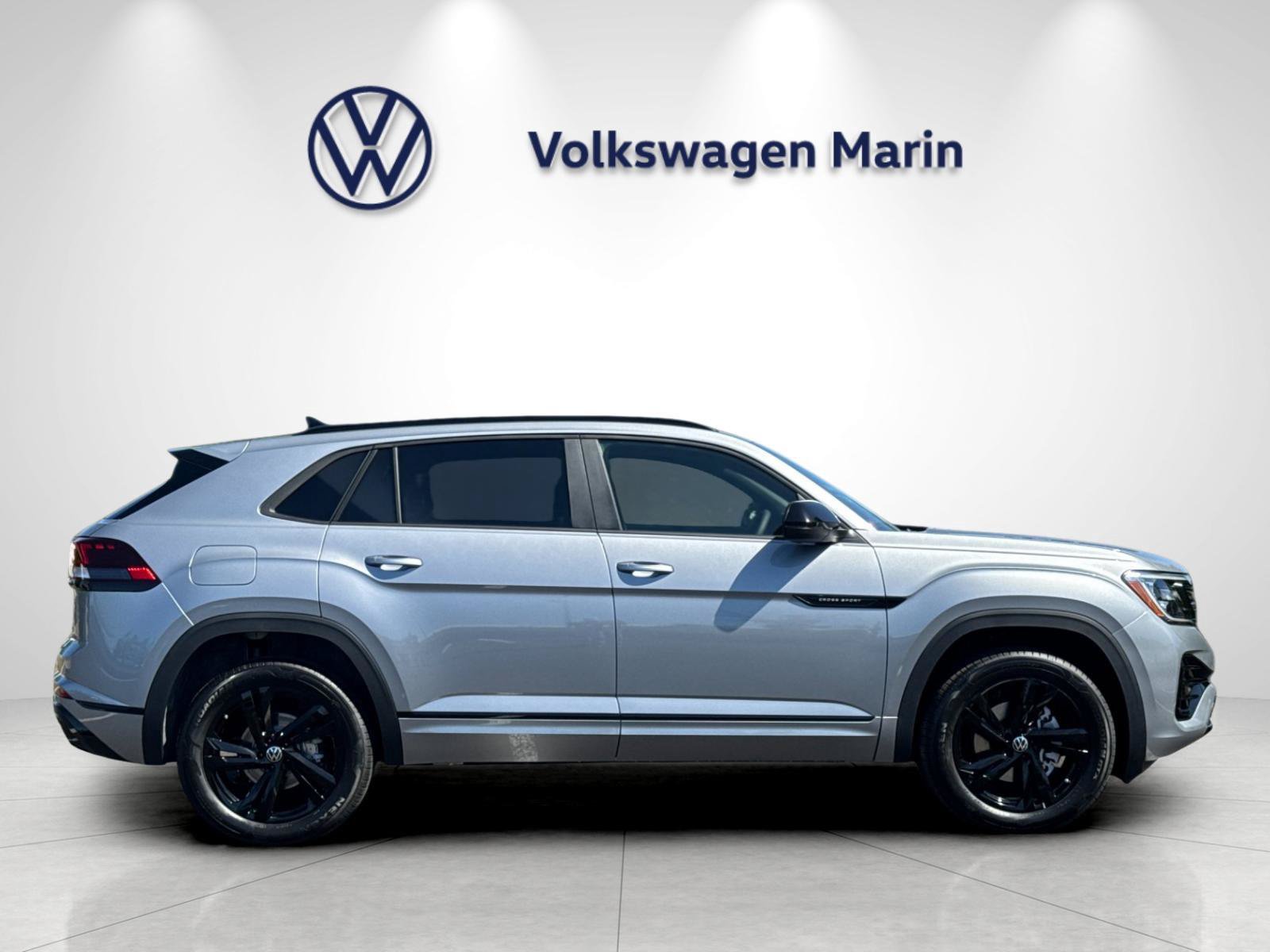 New 2026 Volkswagen Atlas Cross Sport SEL R-Line AWD/4WD image 6