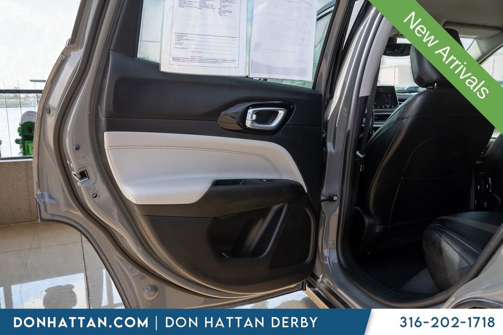 Used 2022 Jeep Compass Limited image 18