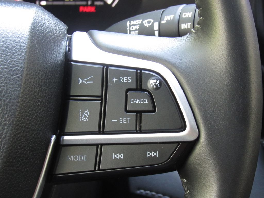 Certified 2025 Toyota Highlander XSE AWD/4WD image 28