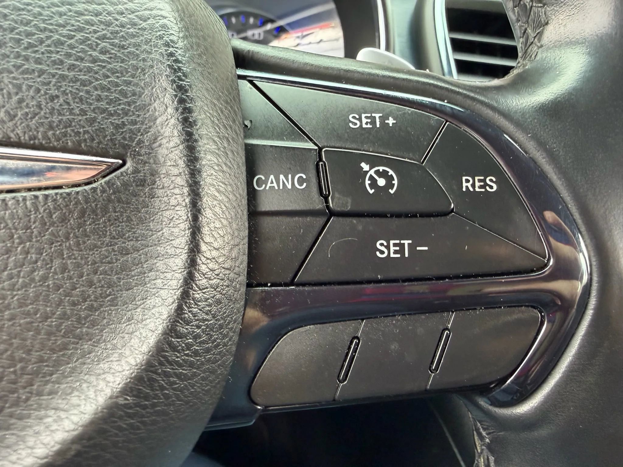Used 2015 Chrysler 200 S w/ Navigation & Sound Group I image 31