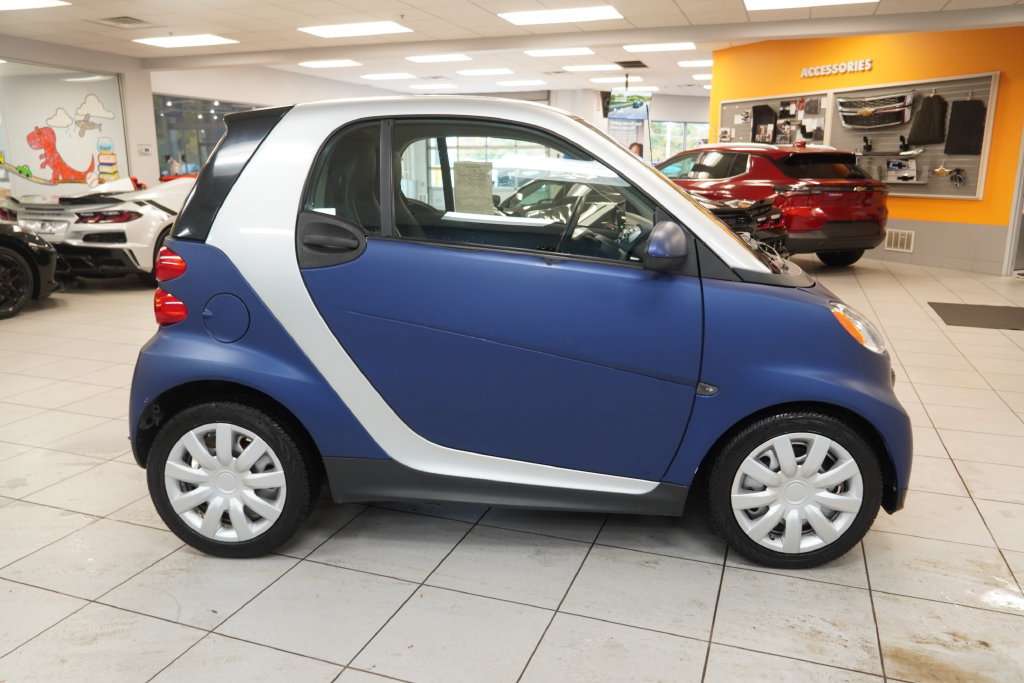 Used 2015 smart fortwo pure RWD image 7