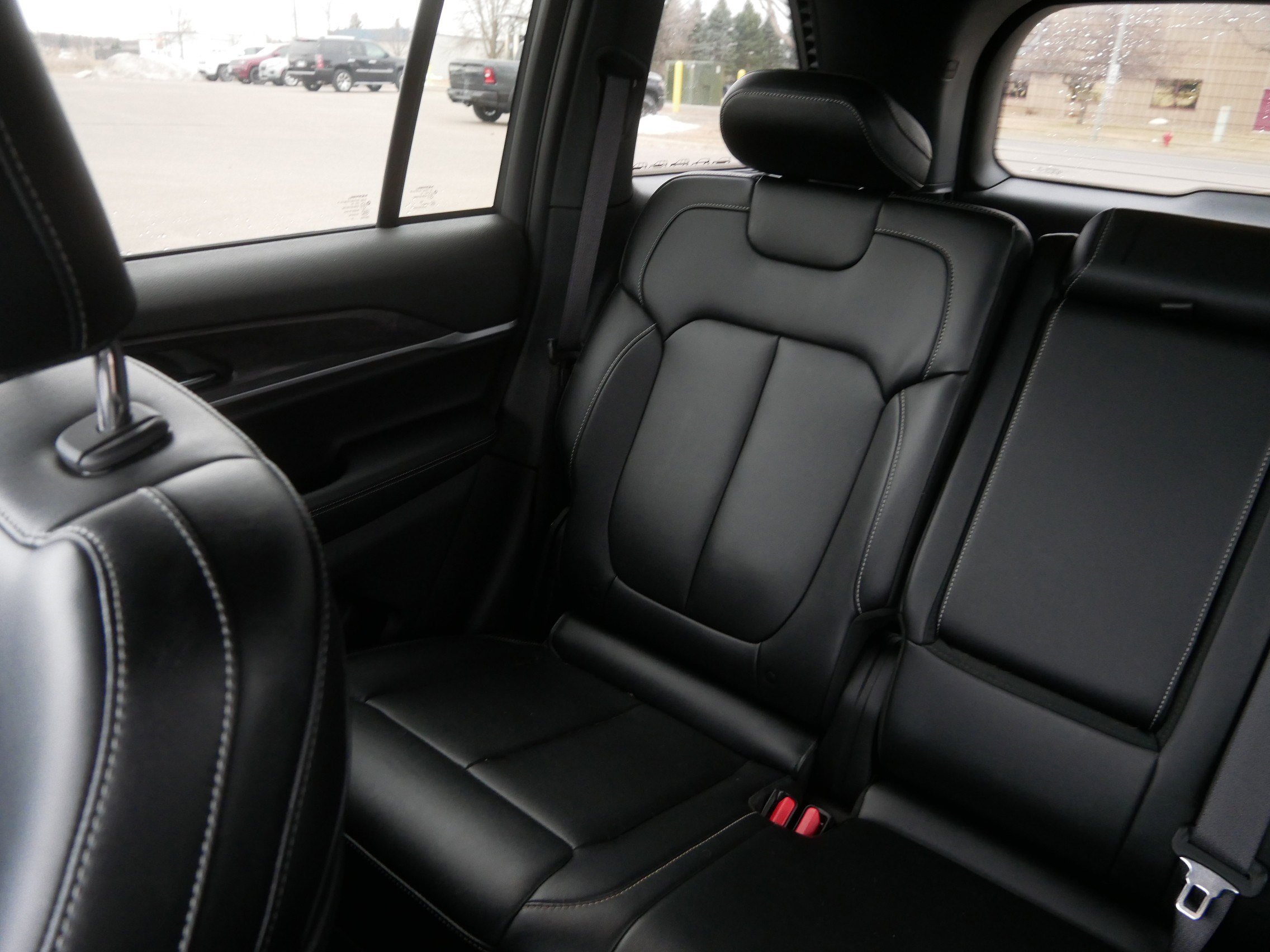 Used 2024 Jeep Grand Cherokee Limited w/ Trailer Tow Package image 12