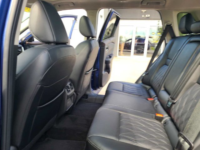 Used 2023 Nissan Rogue Platinum AWD/4WD image 22