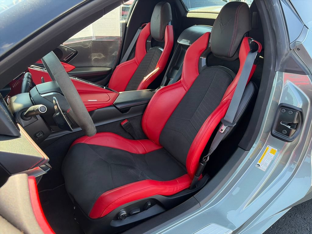 Used 2023 Chevrolet Corvette Stingray Preferred Conv w/ Stealth Interior Trim Package RWD image 24