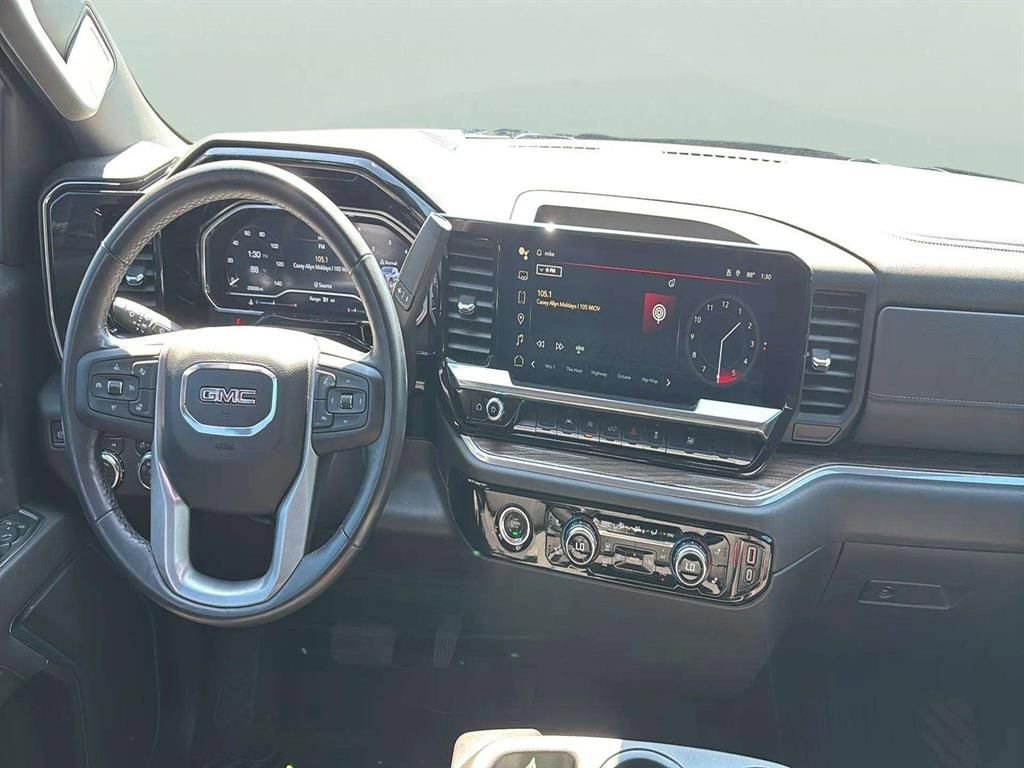 Used 2022 GMC Sierra 1500 Elevation image 14