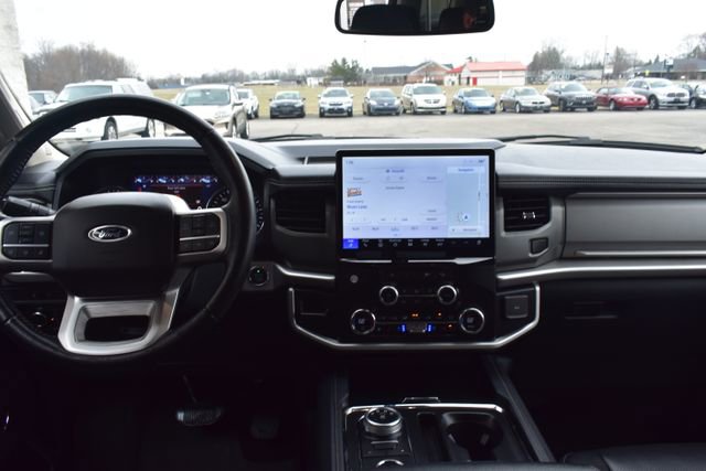 Used 2024 Ford Expedition XLT AWD/4WD image 41