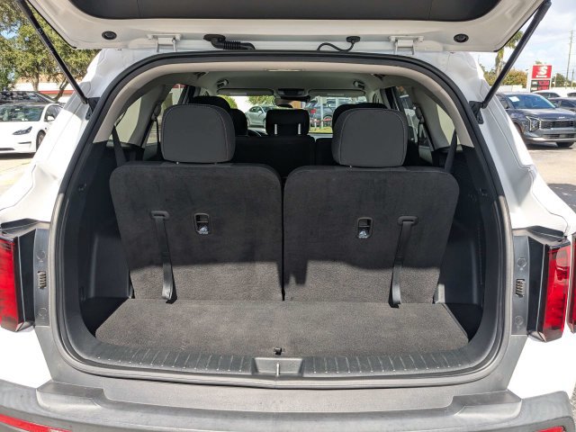 Used 2021 Kia Sorento LX FWD image 14