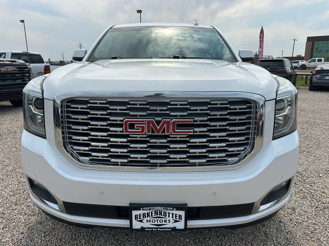 Used 2019 GMC Yukon Denali w/ Denali Ultimate Package AWD/4WD image 4