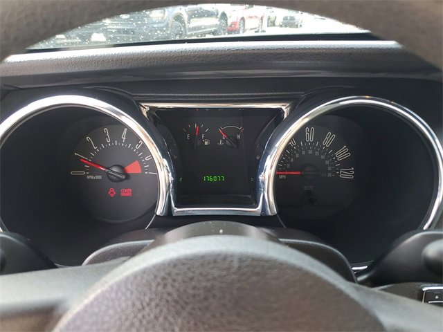 Used 2005 Ford Mustang Deluxe image 15
