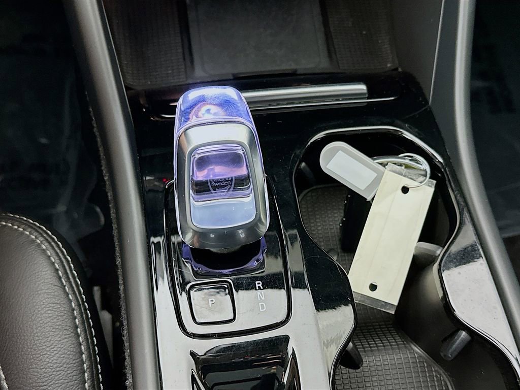 Used 2023 Volvo XC40 B5 Plus w/ Driver Assist Package image 22