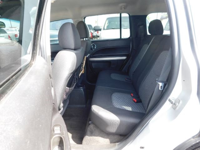 Used 2009 Chevrolet HHR LS image 13