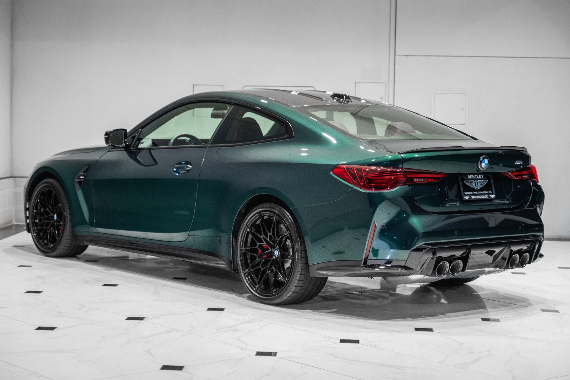 Used 2027 BMW M4 Coupe w/ M Driver's Package RWD image 7