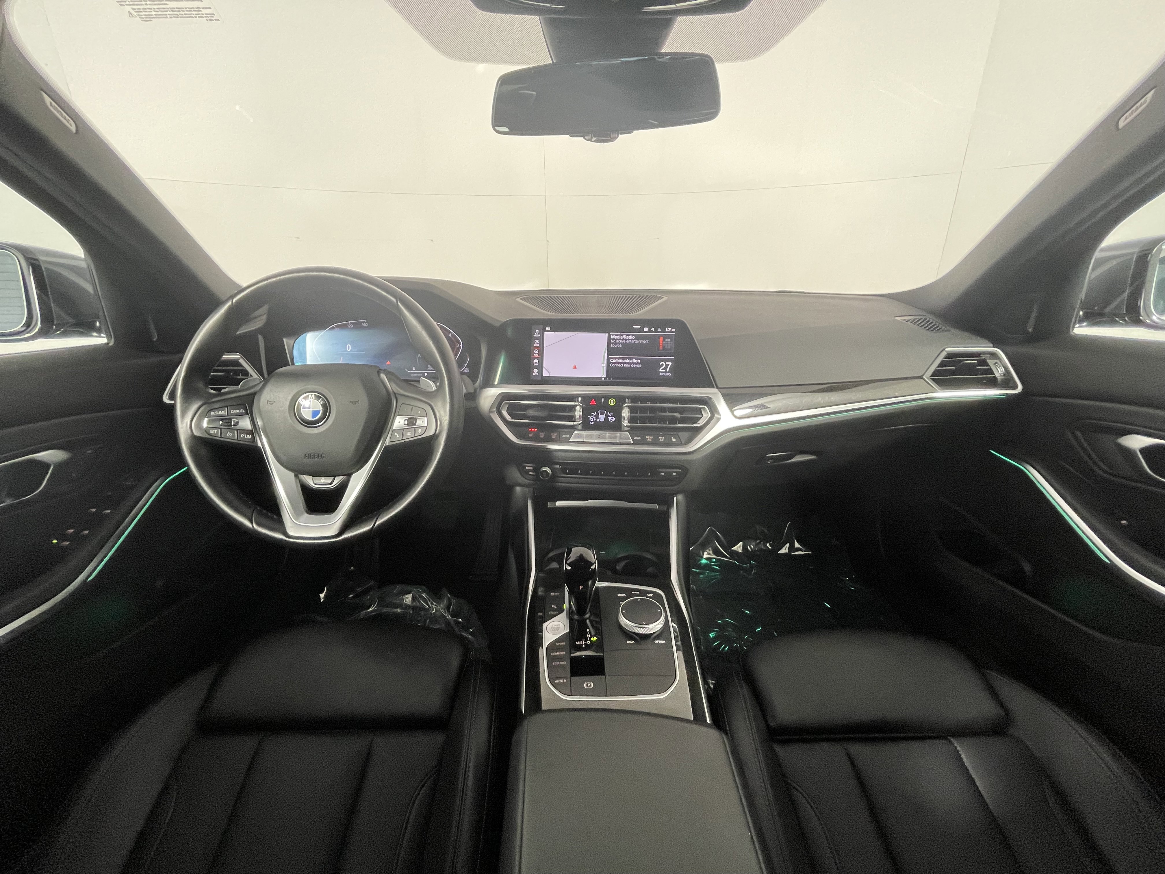 Used 2022 BMW 330i xDrive Sedan w/ Driving Assistance Package image 11