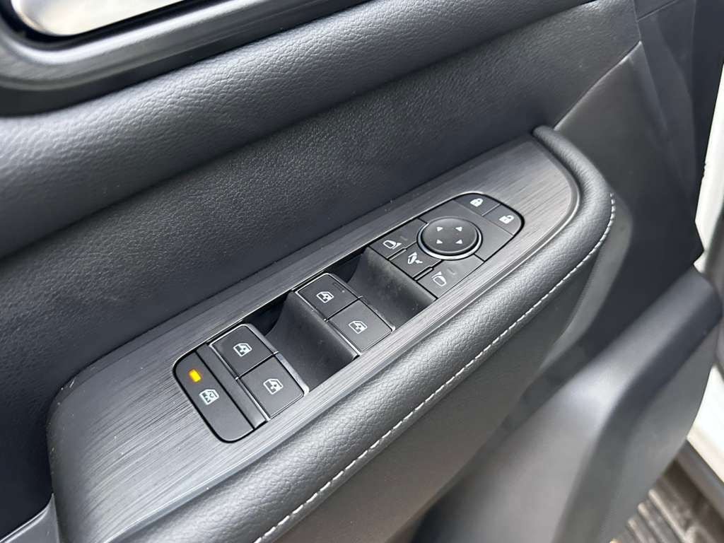 New 2026 Nissan Armada PRO-4X w/ Captain's Chari Seat Package AWD/4WD image 19