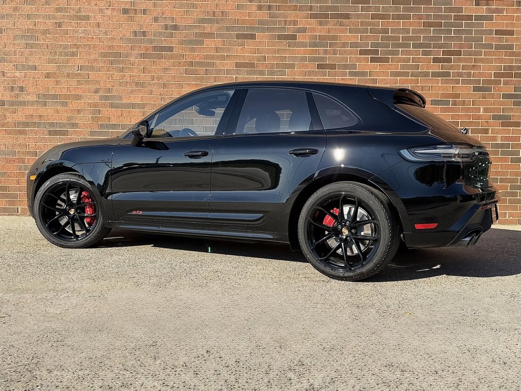 New 2026 Porsche Macan GTS image 3