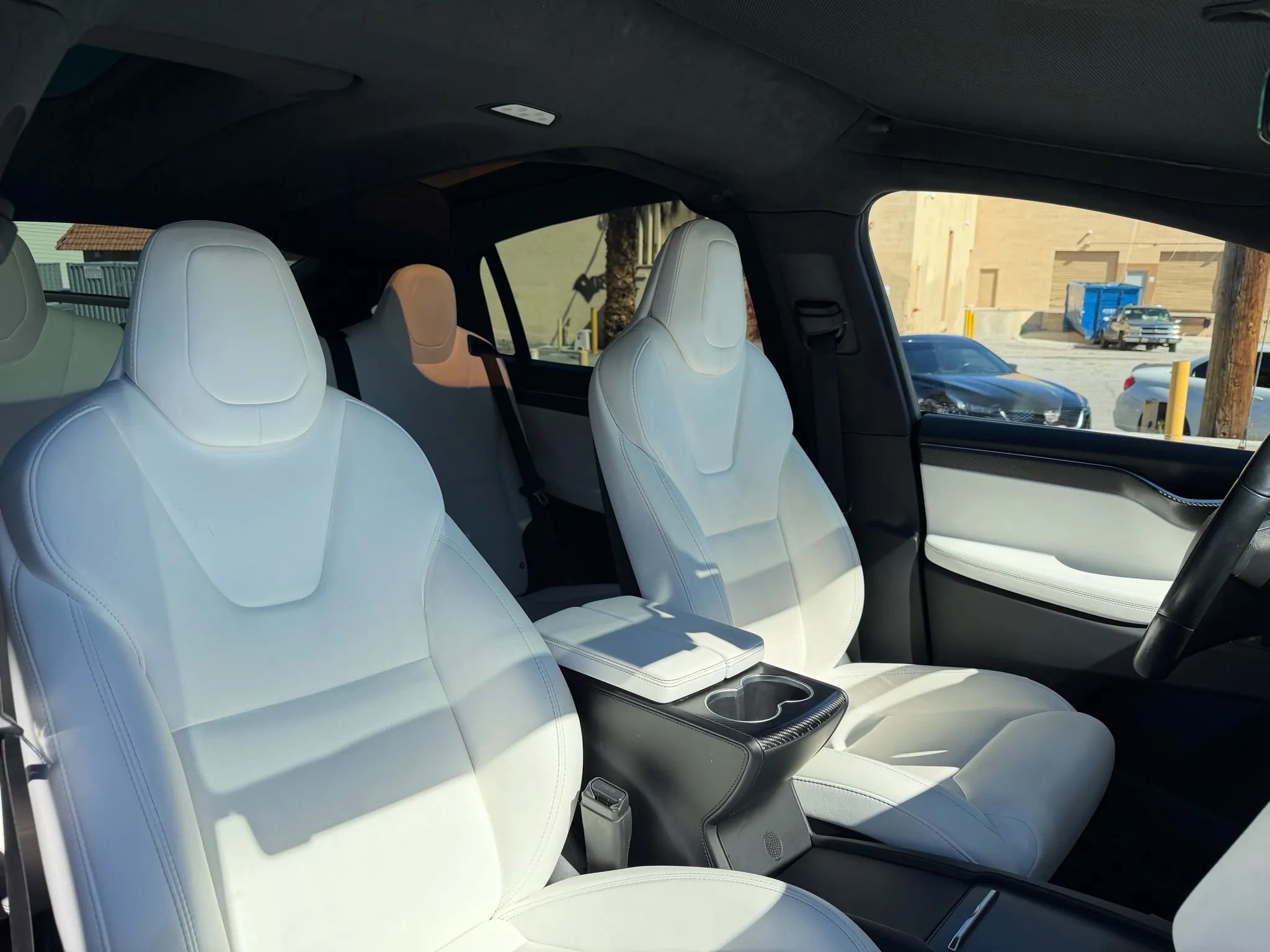 Used 2018 Tesla Model X 100D image 17