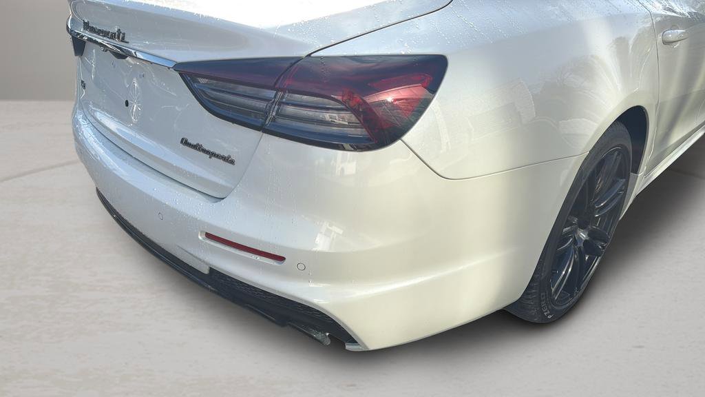 Used 2022 Maserati Quattroporte Modena Q4 image 11