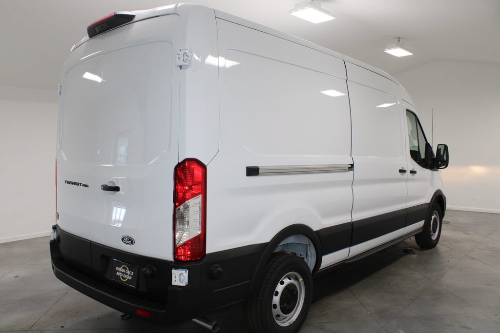 New 2026 Ford Transit 250 148 Medium Roof w/ Load Area Protection Package RWD image 8