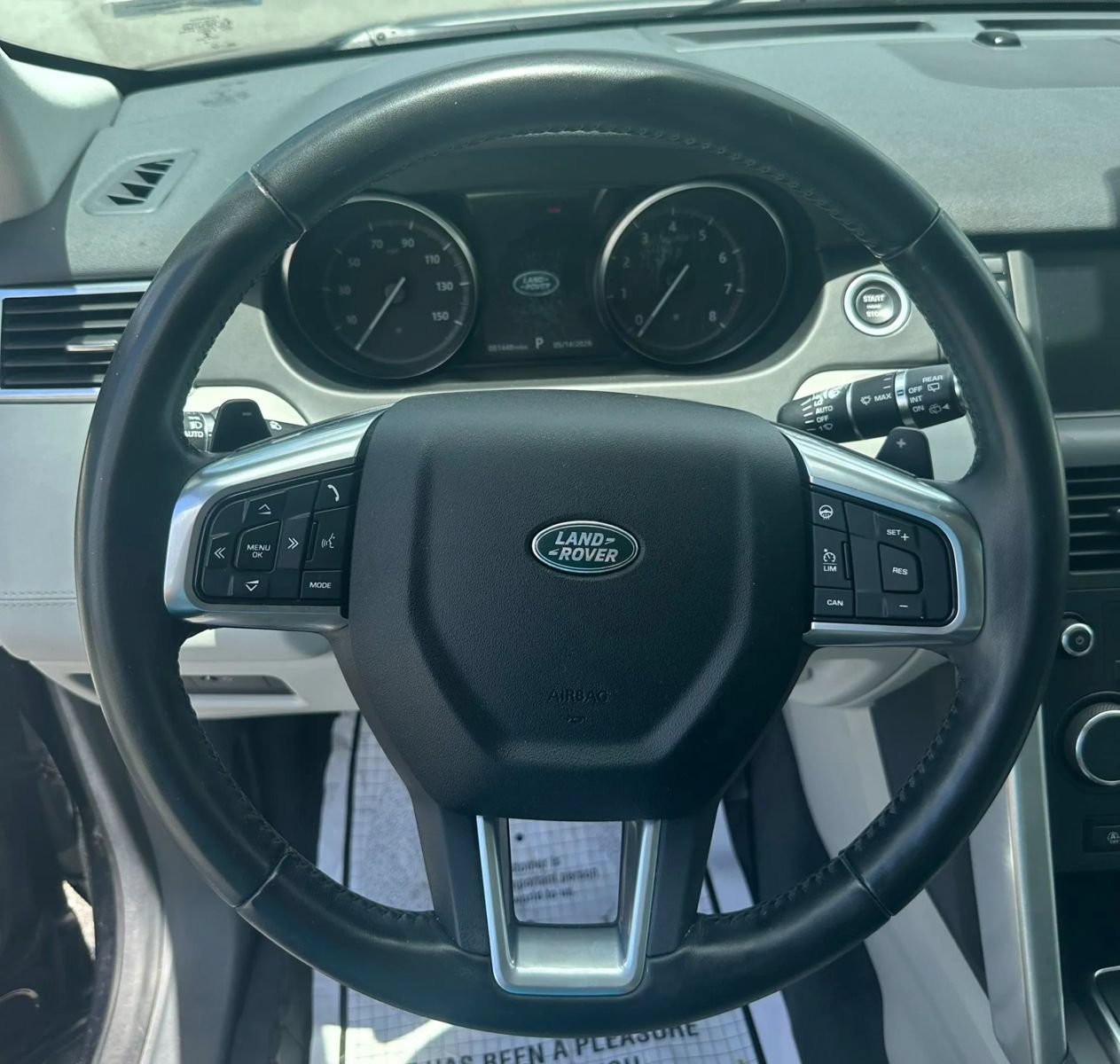 Used 2018 Land Rover Discovery Sport SE AWD/4WD image 9