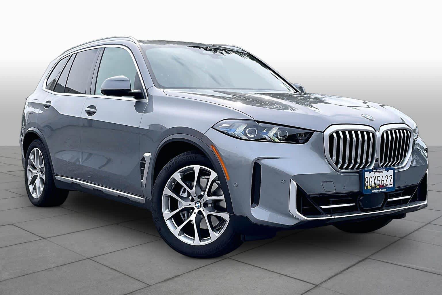 Used 2026 BMW X5 xDrive40i w/ Executive Package AWD/4WD image 2