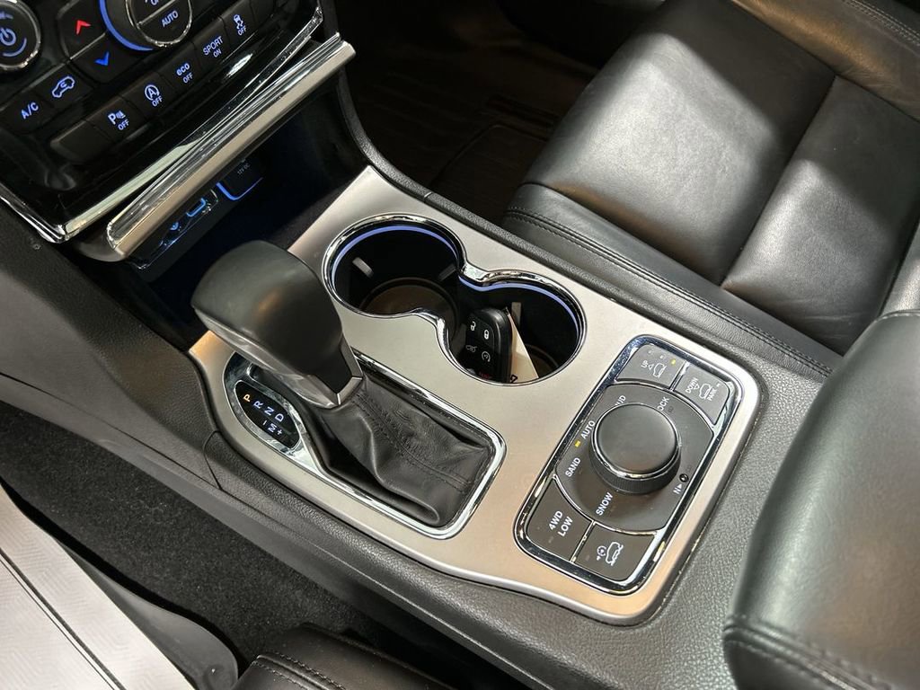 Certified 2021 Jeep Grand Cherokee Limited w/ Trailer Tow Group IV image 18