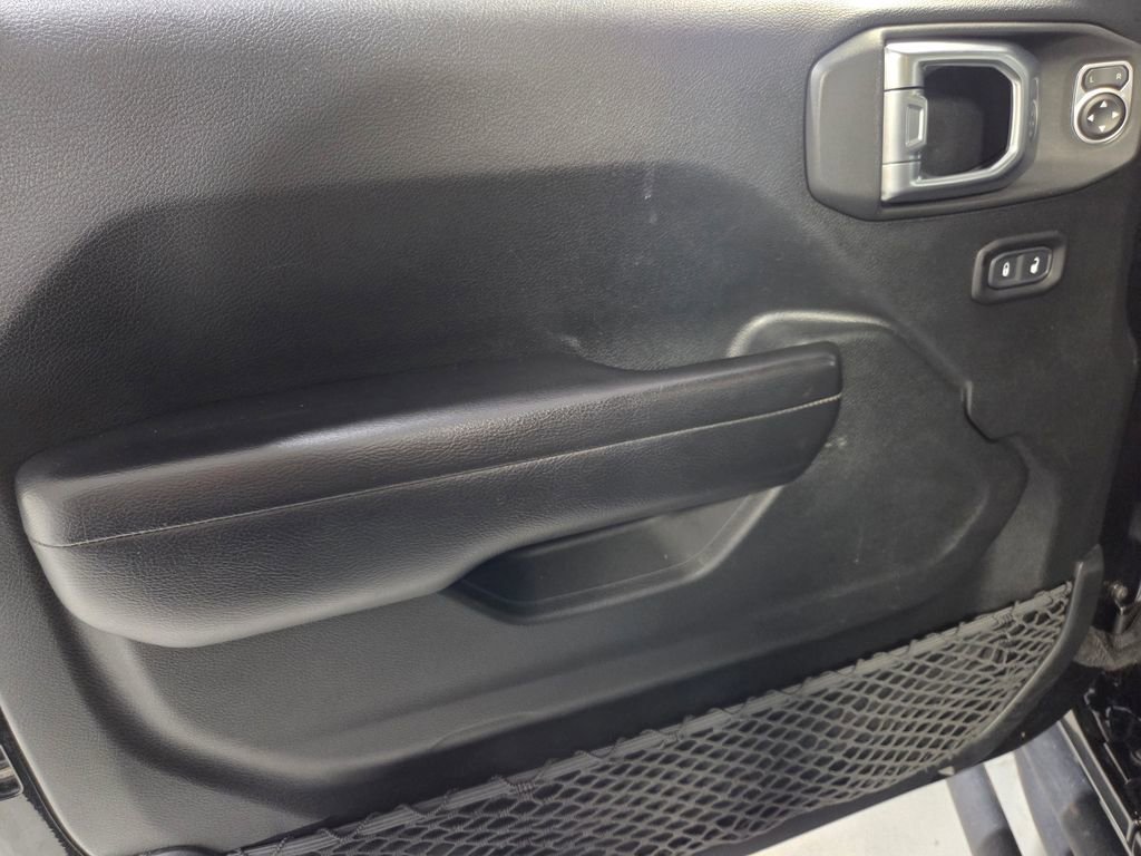 Certified 2020 Jeep Gladiator Sport w/ Quick Order Package 24S image 11