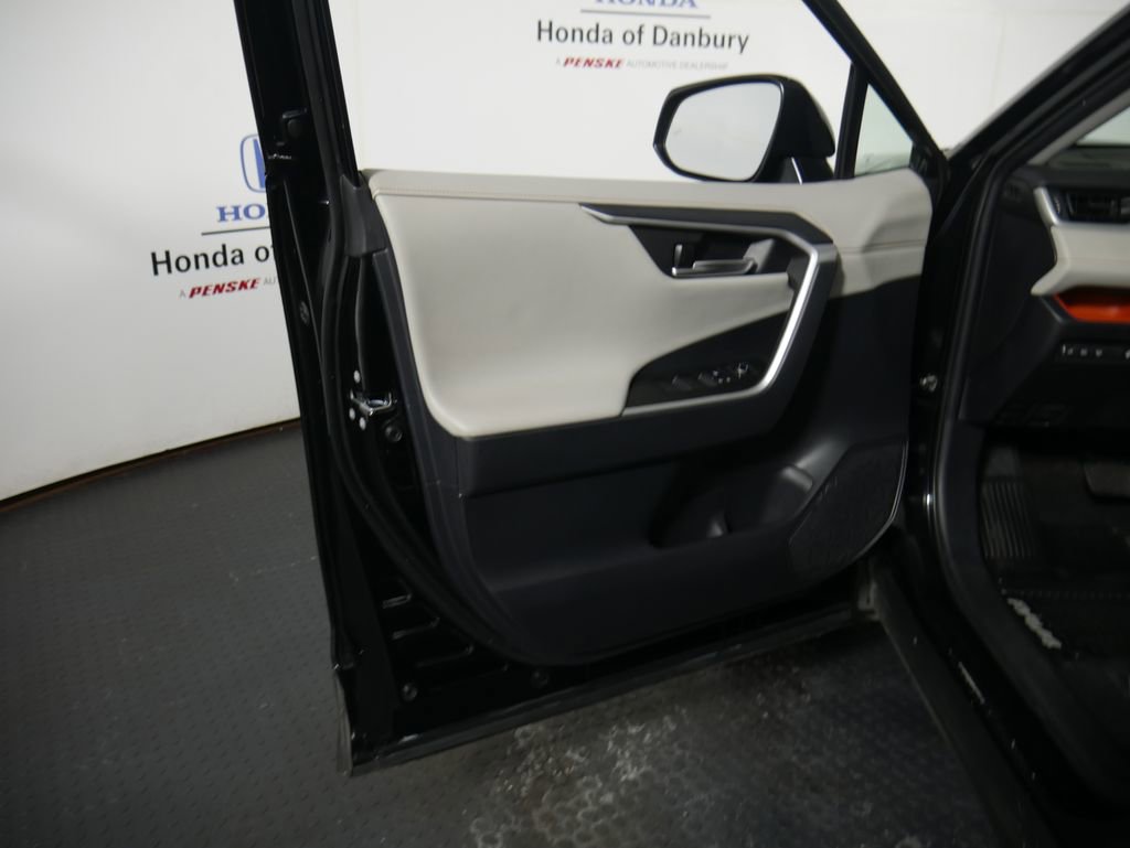 Used 2019 Toyota RAV4 Adventure w/ Cold Weather Package image 15