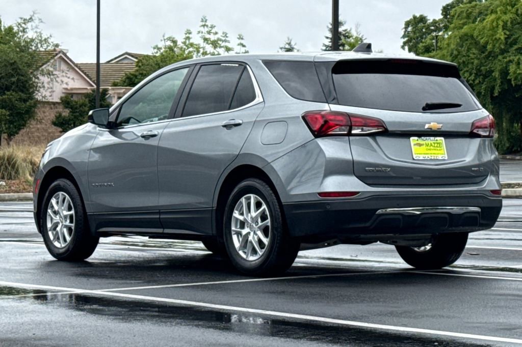 Used 2024 Chevrolet Equinox LT AWD/4WD image 3