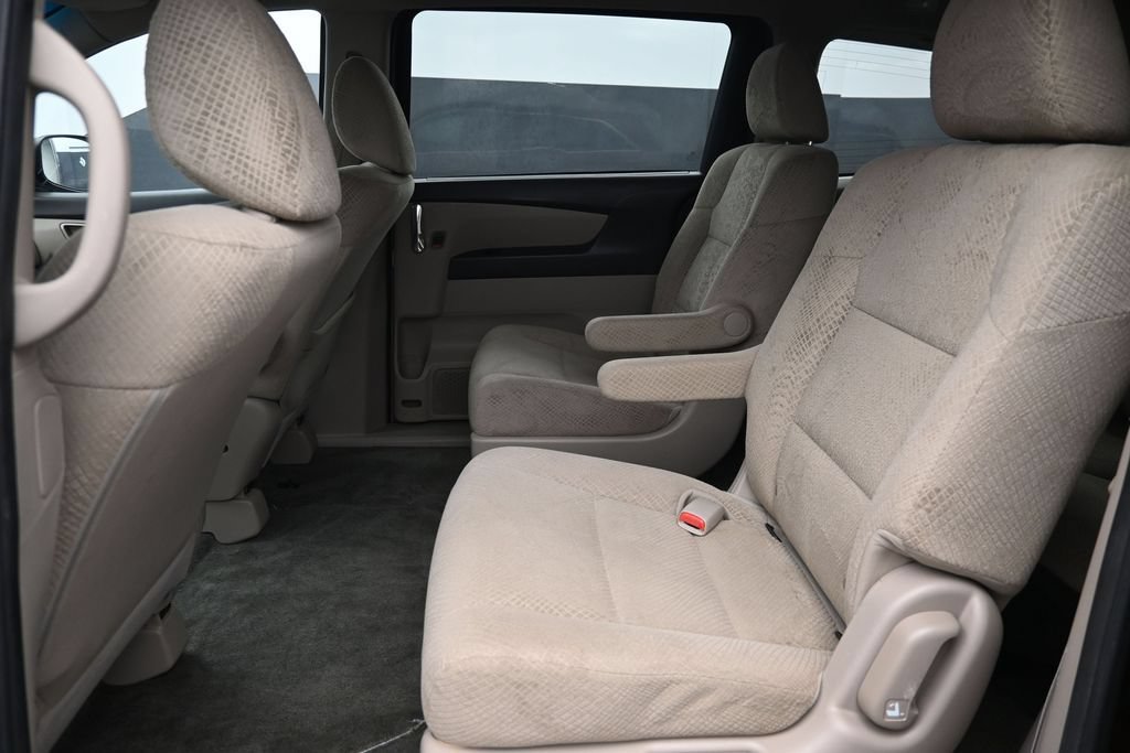 Used 2014 Honda Odyssey LX image 12