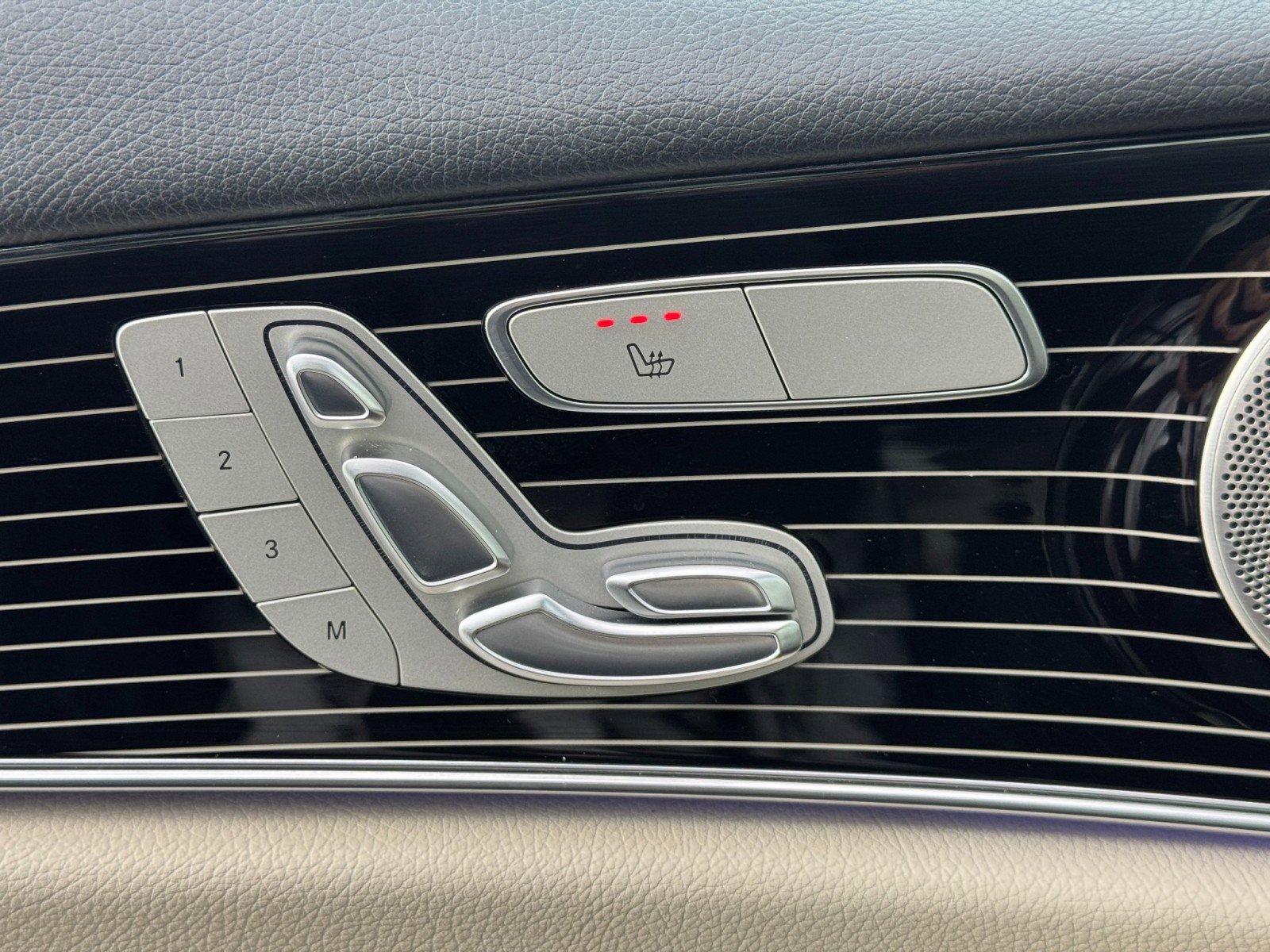 Used 2022 Mercedes-Benz E 450 4MATIC All-Terrain Wagon w/ Driver Assistance Package image 19