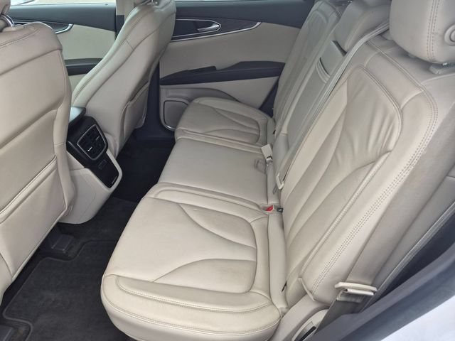 Used 2017 Lincoln MKX Select w/ Select Plus Package AWD/4WD image 26